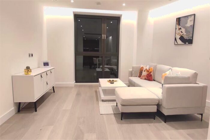 1 Bedroom Flat To Rent In Manuscript Court, Paragon Square, WC1X