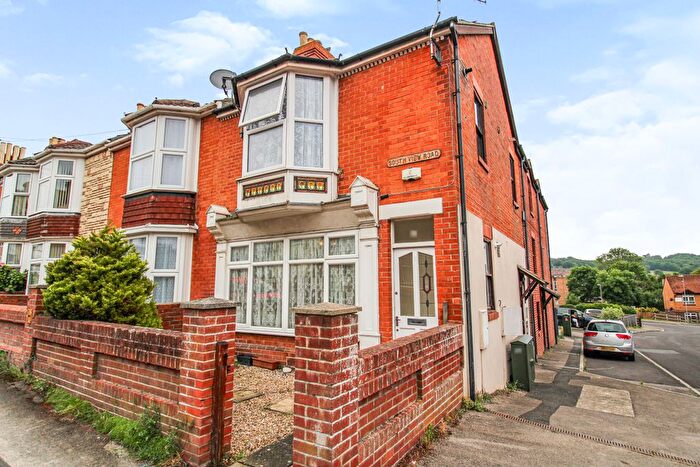 Maisonette To Rent In Southview Road, Weymouth, Dorset, DT4
