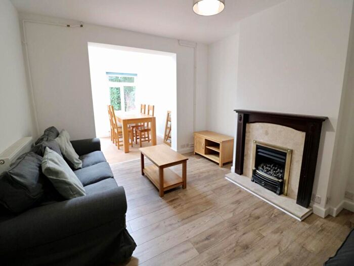 4 Bedroom House To Rent In Milton Road, Cambridge, CB4