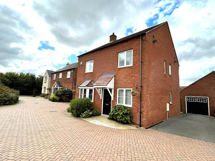 4 Bedroom Detached House For Sale In Braeburn Way, MK43