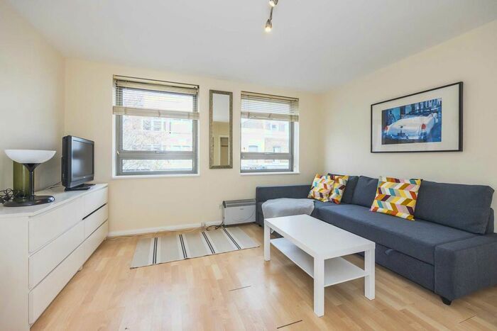 Studio To Rent In Wilton Road, Pimlico, SW1V