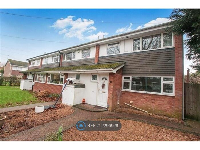 3 Bedroom End Of Terrace House To Rent In Pheasants Croft, Maidenhead, SL6