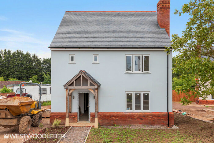 5 Bedroom Detached House To Rent In Hoe Lane, Nazeing, EN9