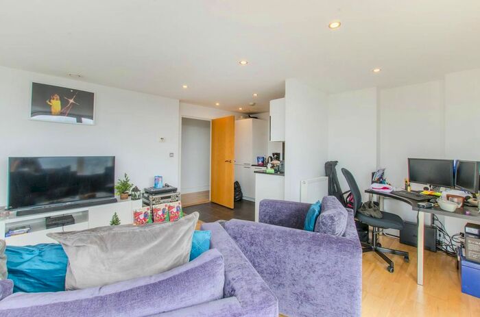 2 Bedroom Flat To Rent In Mill Lane, Deptford, London, SE8