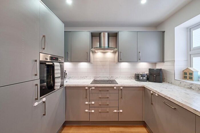 3 Bedroom Town House For Sale In Alexandra Mews, Chester, CH4