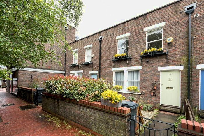 2 Bedroom Property To Rent In Usborne Mews, Oval, SW8