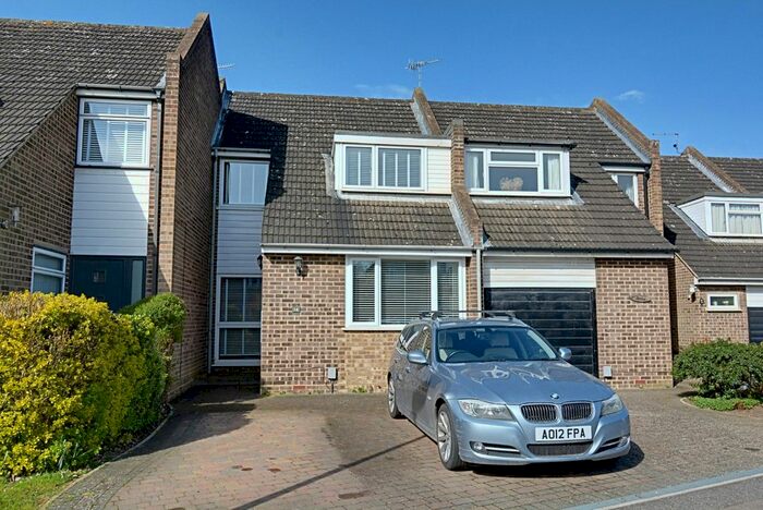 3 Bedroom Semi-Detached House To Rent In Becketts, Hertford, SG14