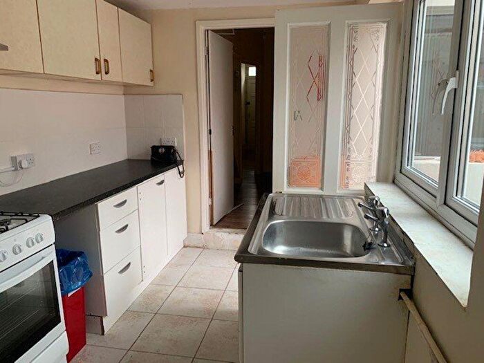 4 Bedroom House To Rent In Leopold St, OX4