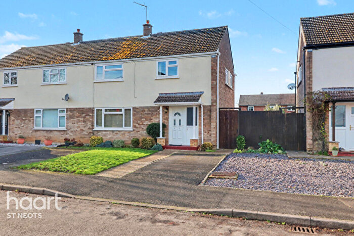 4 Bedroom Semi-Detached House For Sale In Williams Close, Brampton, PE28