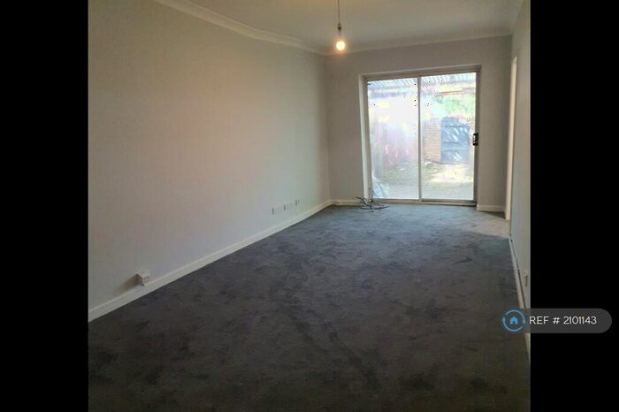 1 Bedroom Flat To Rent In Lansdowne Road, London, N17