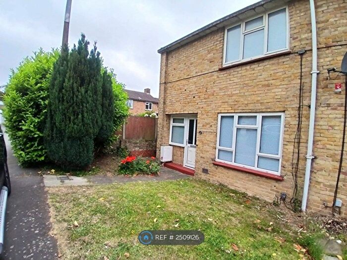 2 Bedroom End Of Terrace House To Rent In Spring Hills, Harlow, CM20