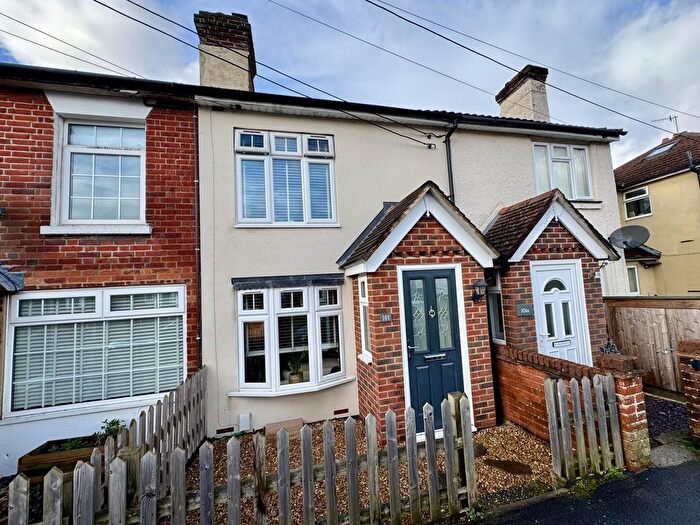 2 Bedroom Cottage For Sale In Woolston Road, Netley Abbey, Southampton, SO31