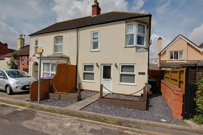 2 Bedroom End Of Terrace House For Sale In Church Lane, Sutton On Sea, LN12