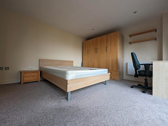 3 Bedroom Flat To Rent In William Road, Euston, London, NW1