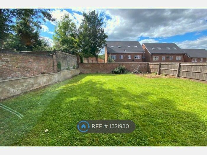 1 Bedroom Flat To Rent In Ceira Court, Luton, LU1