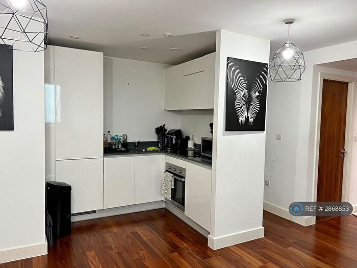 2 Bedroom Flat To Rent In Metropolitan House, Birmingham, B16