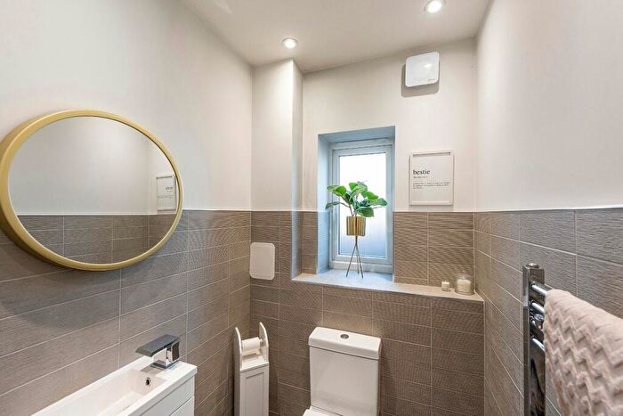 3 Bedroom End Of Terrace House For Sale In Chailey Close, Sidcup, DA15