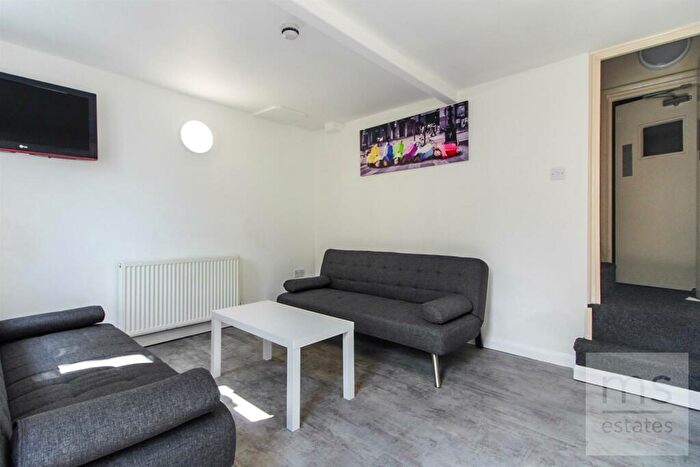 5 Bedroom Terraced House To Rent In £pppw Park Road, Lenton, Nottingham, NG7