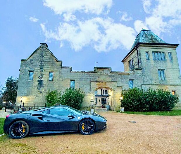 2 Bedroom Flat To Rent In Moreby, Escrick, York, YO19