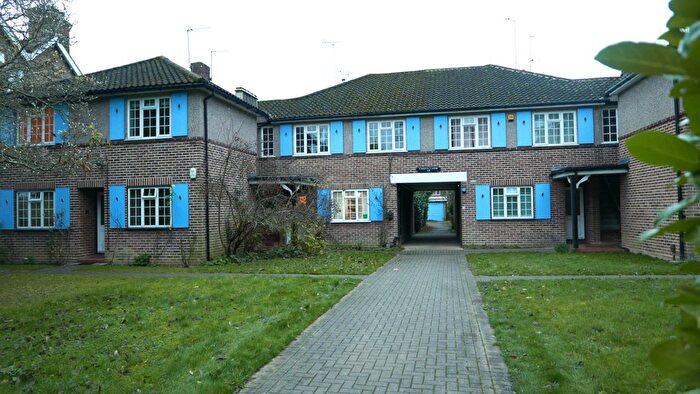 2 Bedroom Flat To Rent In Curzon Court, Beckenham Grove, Bromley, BR2