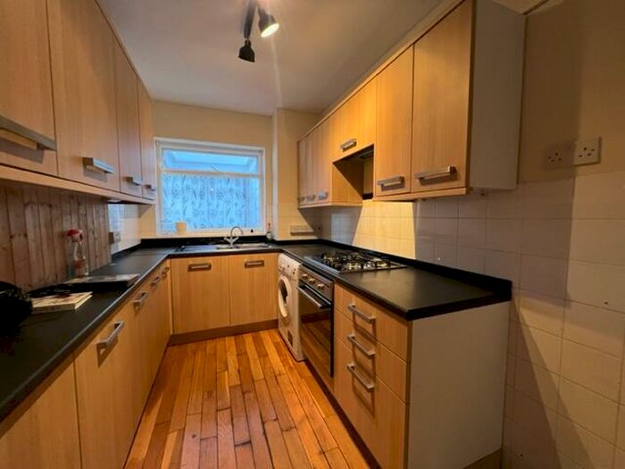 3 Bedroom Semi-Detached House To Rent In Crookham Close, Birmingham, B17