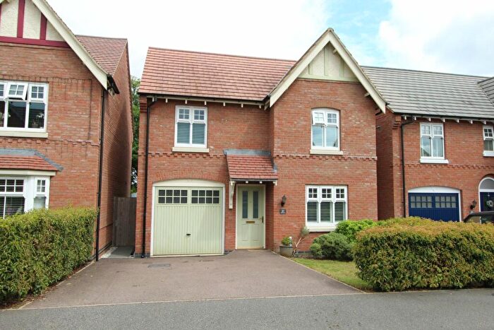 3 Bedroom Detached House For Sale In Gloster Road, Lutterworth, LE17