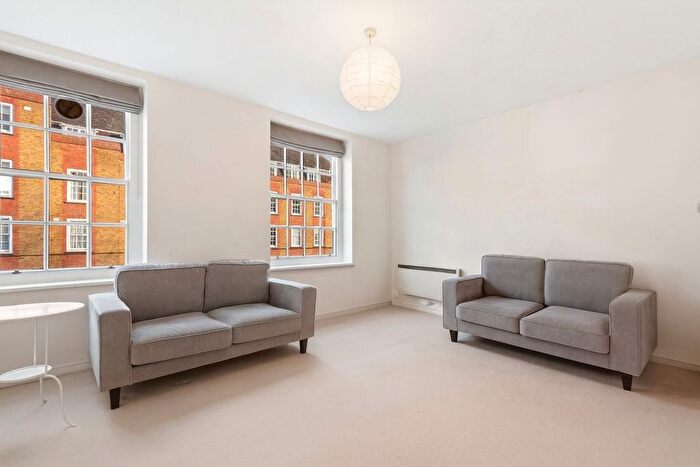 3 Bedroom Flat To Rent In White House, Vicarage Crescent, SW11