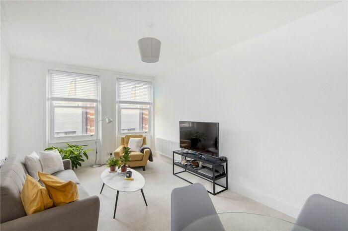 1 Bedroom Flat To Rent In Streatham High Road, London, SW16