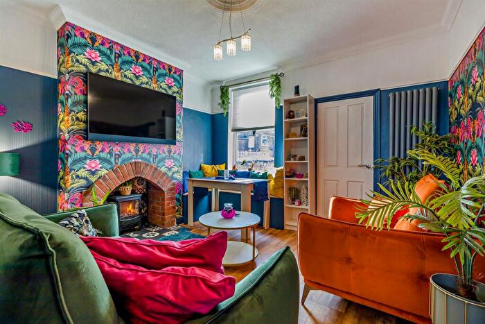 2 Bedroom Terraced House For Sale In Sylvester Avenue, Doncaster, DN4