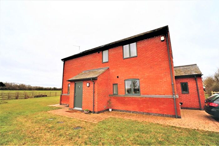 3 Bedroom Detached House To Rent In Covert Lane, Scraptoft, Leicester, LE7