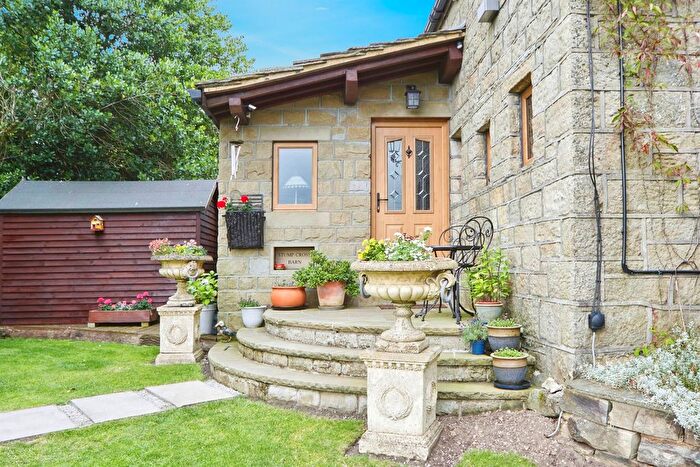 3 Bedroom Barn Conversion For Sale In Stump Cross, Keighley, BD21