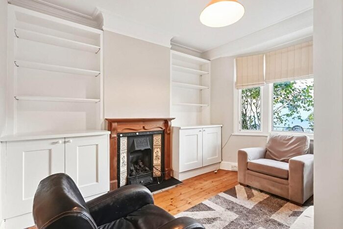 2 Bedroom End Of Terrace House For Sale In Meadow Road, Wimbledon, SW19