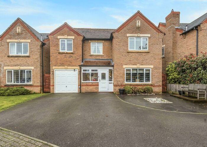 6 Bedroom Detached House To Rent In Lucerne Avenue, Bicester, OX26