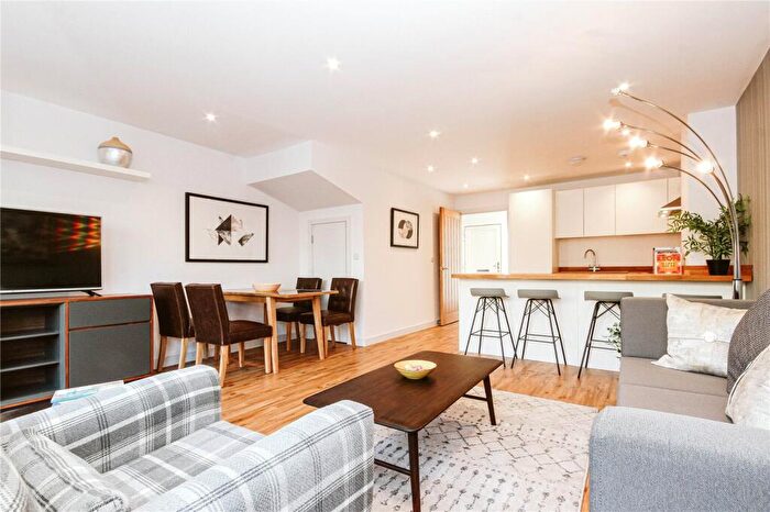 4 Bedroom End Of Terrace House To Rent In Newfoundland Road, St. Agnes, Bristol, BS2