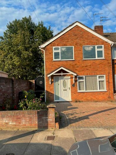 3 Bedroom Semi-Detached House To Rent In Kingston Close, Northolt, UB5