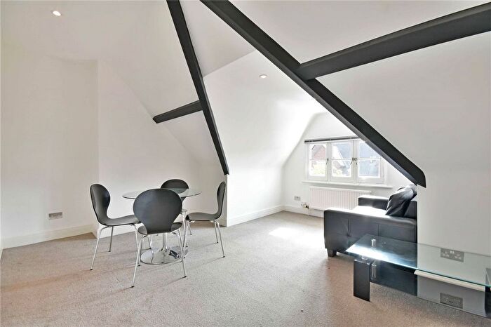 2 Bedroom Flat To Rent In Stanley Gardens, Willesden Green, NW2