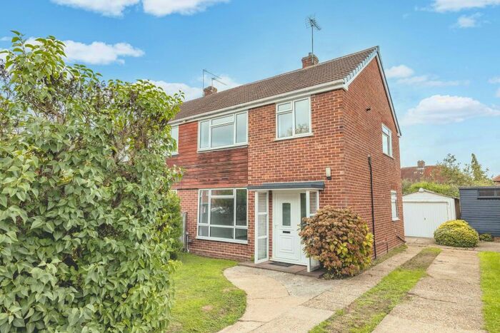 3 Bedroom Semi-Detached House To Rent In Priors Road, Windsor, SL4