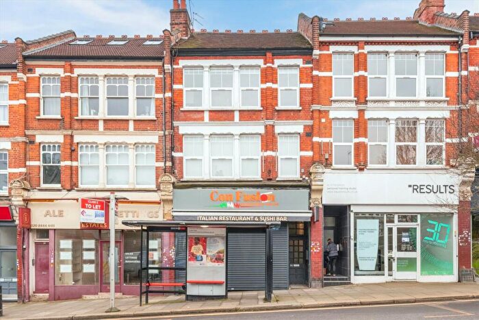 1 Bedroom Flat For Sale In Alexandra Park Road, London, N10