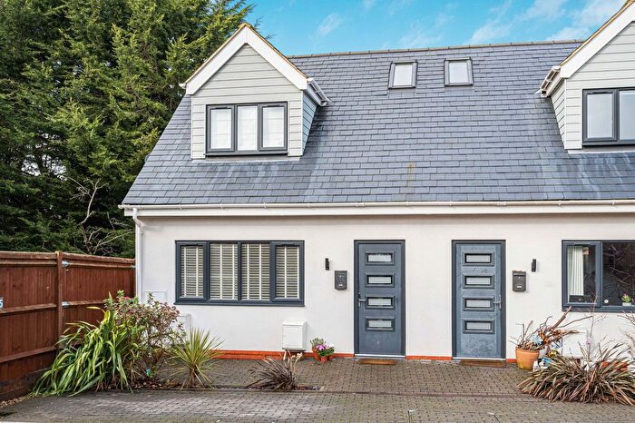 2 Bedroom Semi-Detached House For Sale In Vincent Mews, Bookham, KT23