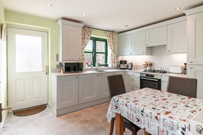 3 Bedroom Terraced House For Sale In Kings Mill Lane, Settle, North Yorkshire, BD24