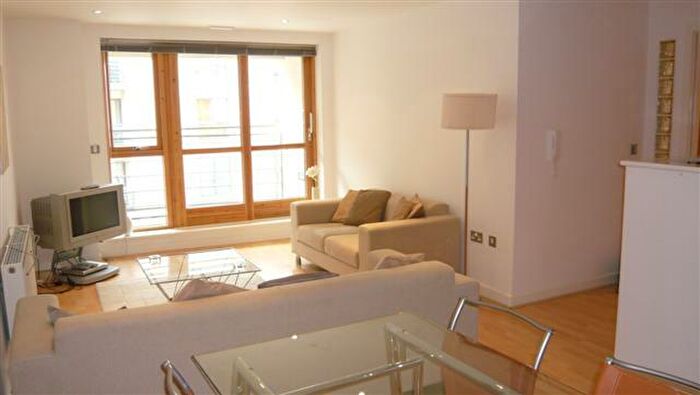 2 Bedroom Apartment To Rent In St James Quay Brewery Wharf City Centre, LS10