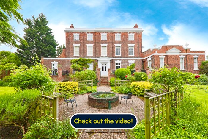 2 Bedroom Apartment For Sale In Woodgates Lane, North Ferriby, HU14