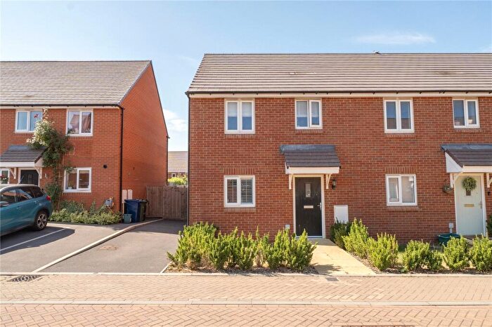 3 Bedroom End Of Terrace House For Sale In Castello Road, Brockworth, Gloucester, GL3