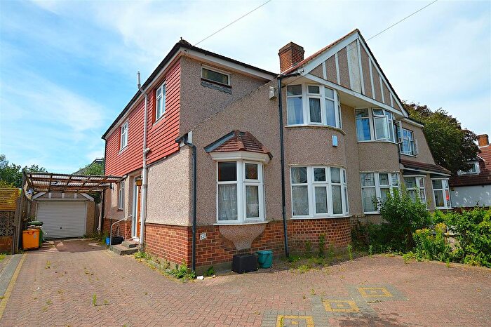 4 Bedroom Semi-Detached House For Sale In Lyndhurst Avenue, Whitton, TW2