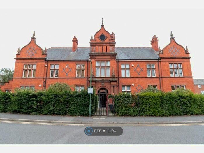 3 Bedroom Semi-Detached House To Rent In Brook House, London, SE18