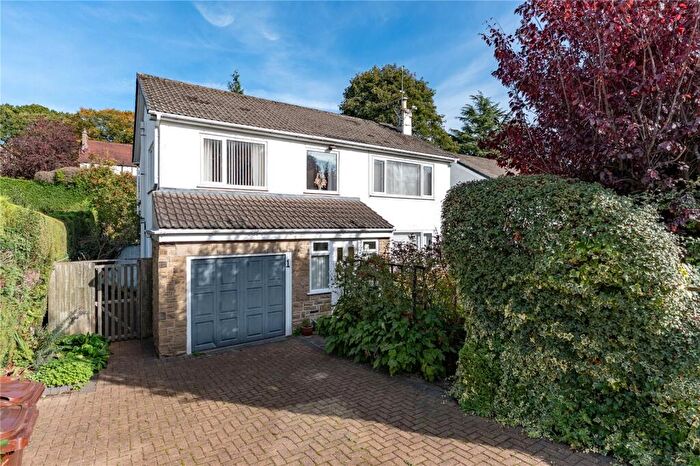 4 Bedroom Detached House For Sale In Elmete Grove, Oakwood, Leeds, LS8