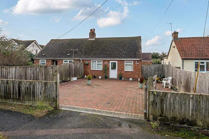 2 Bedroom Semi-Detached Bungalow For Sale In Farmoor, Oxford, OX2