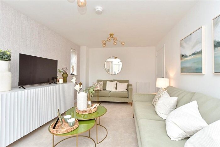 3 Bedroom Semi-detached House For Sale In Chestnut Grove, Chestnut Street, Borden, Sittingbourne, Kent, ME9