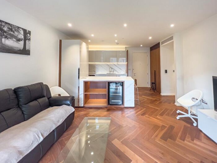 1 Bedroom Apartment To Rent In Ambassador Building, New Union Square, SW11