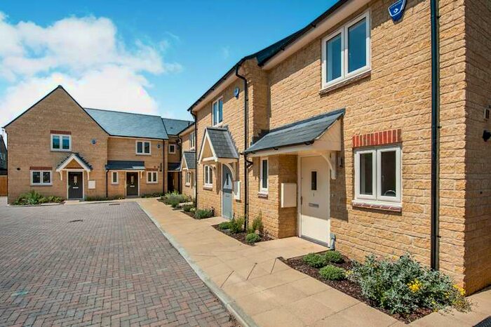 2 Bedroom Terraced House To Rent In Mercer Gardens, SN7